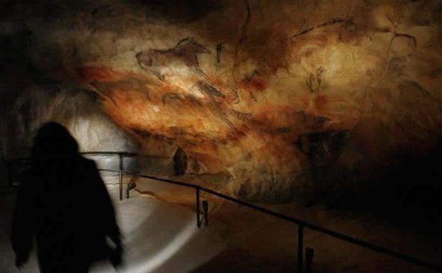 Pinturas rupestres de la Cueva del Tito Bustillo (Ribadesella, Asturias)