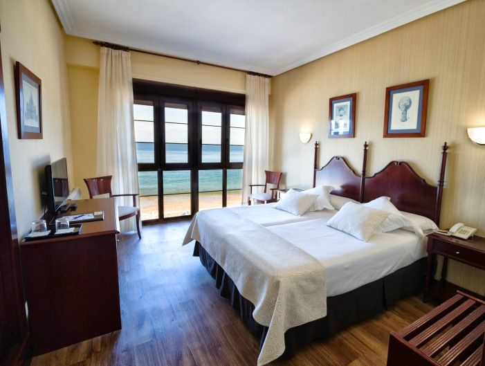 Habitación con vistas al mar del Hotel Ribadesella Playa (Ribadesella, Asturias)